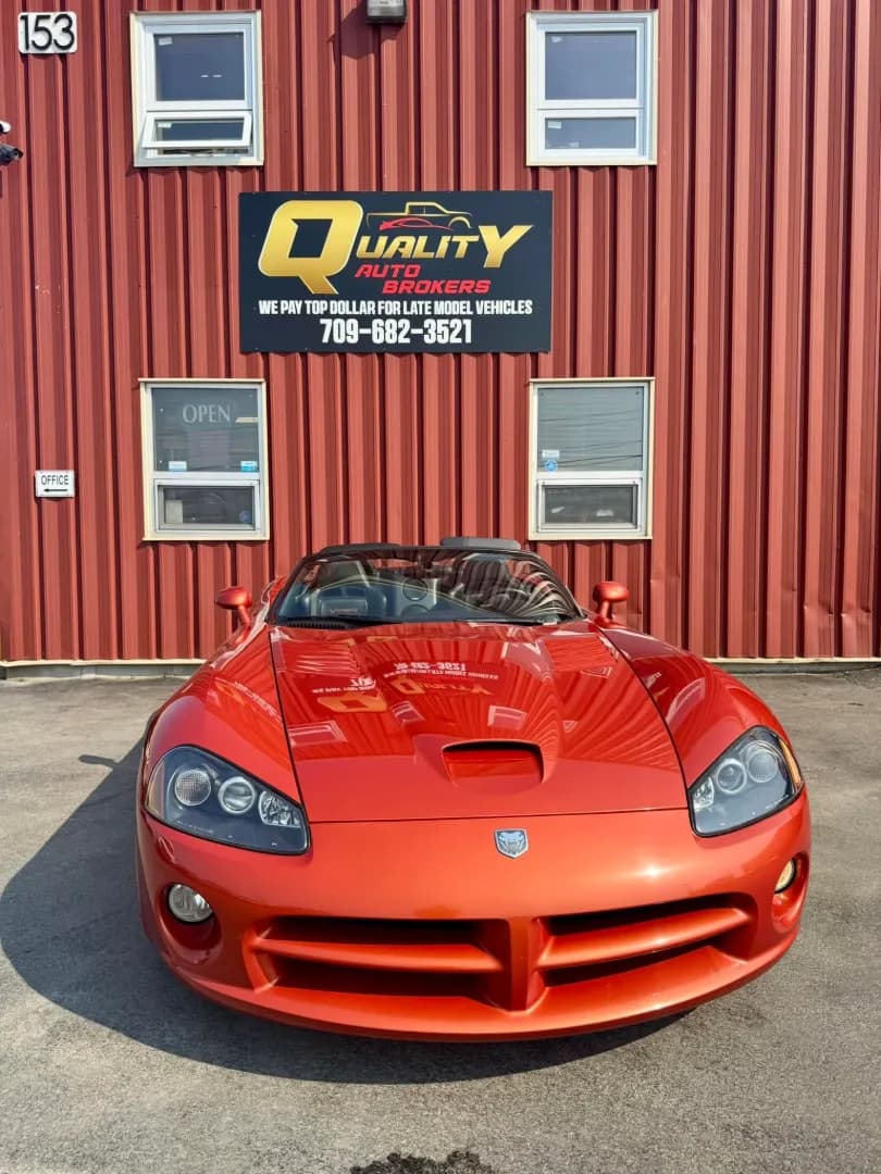 2005 DODGE Viper - Image 2