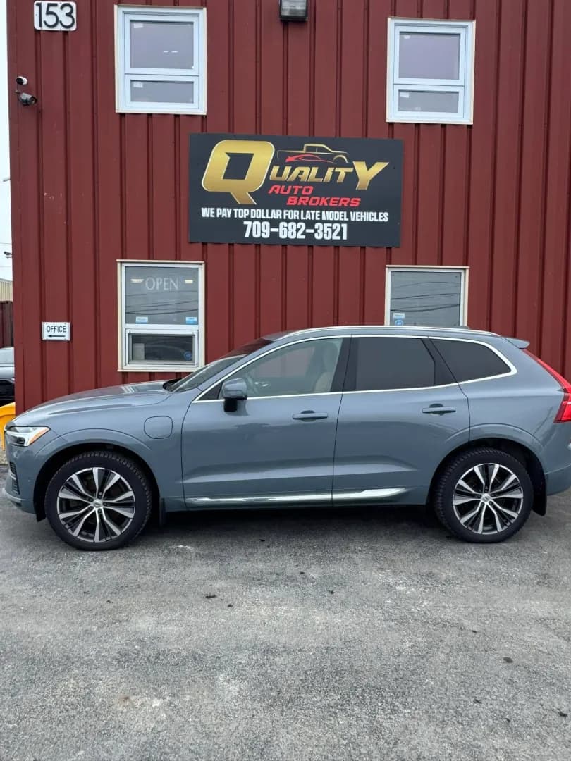 2022 VOLVO XC60